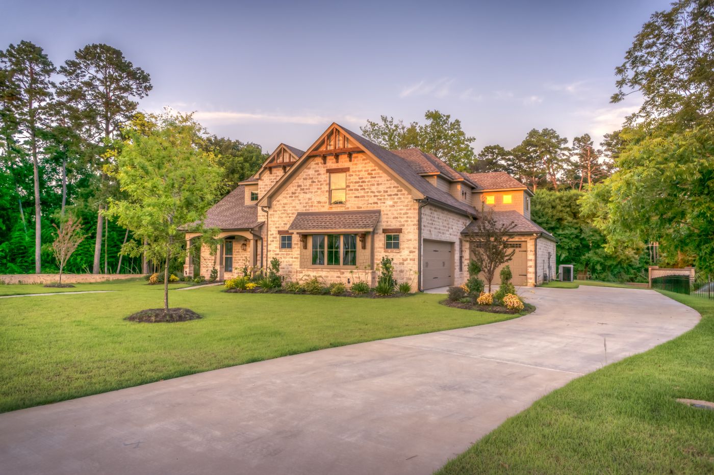 Local fence company serving Huntsville AL homes